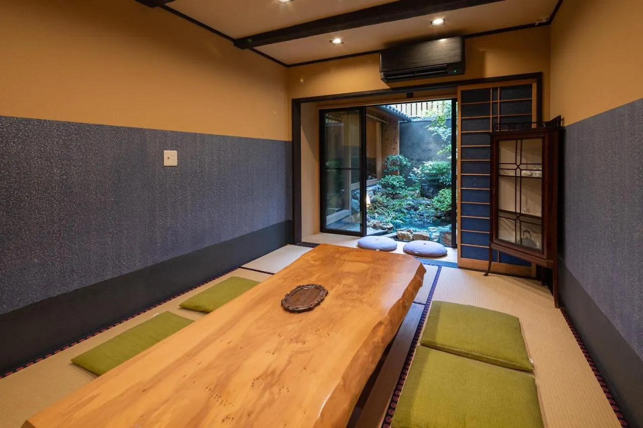 京恋 黄金屋 Villa Kyoto 0*,  Japan