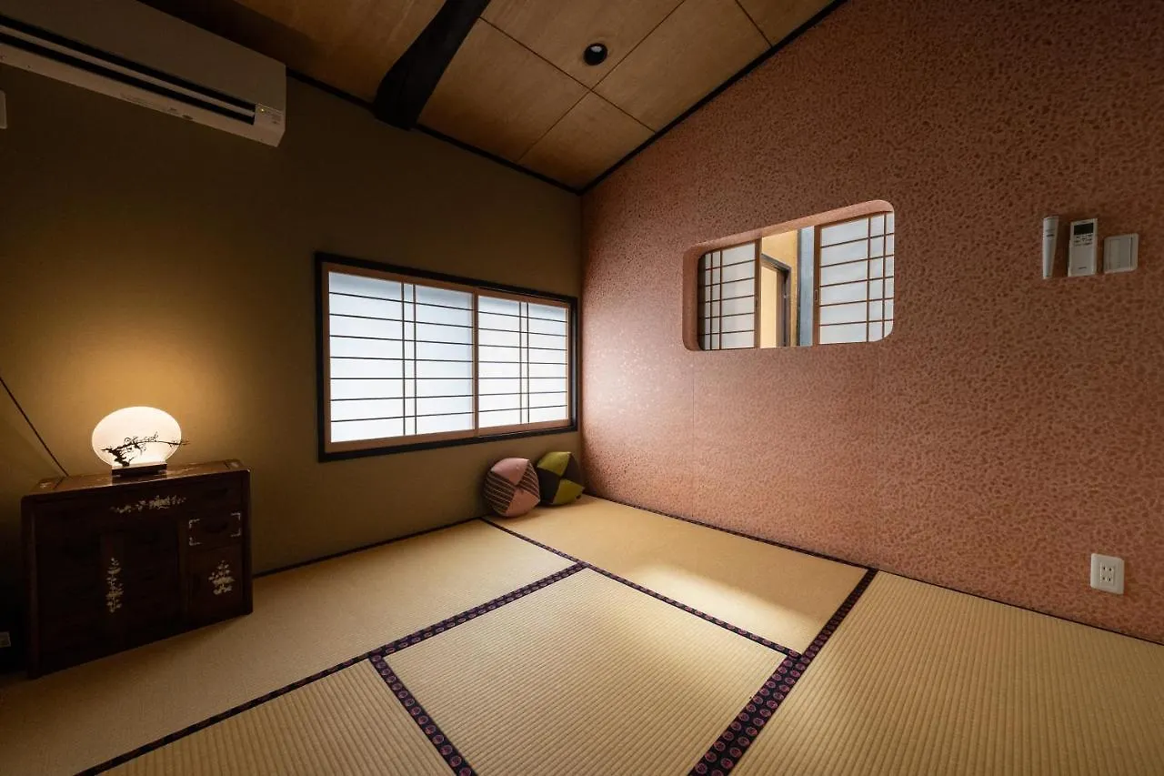 京恋 黄金屋 Villa Kyoto 0*,  Japan